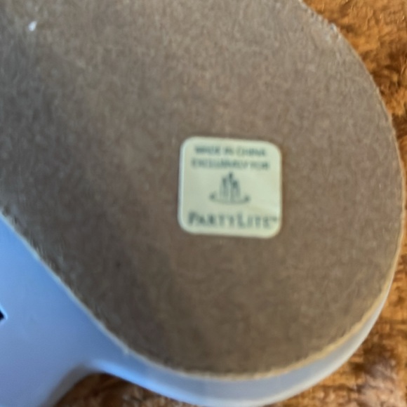 Partylite Pierced Cameo picture frame-NIB.Fits a 5x7 picture.BEAUTIFUL/ Rare - Picture 3 of 10